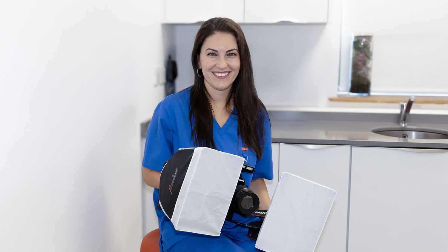 Dr. Ruxandra Jiménez Explains Pros and Cons Dental Veneers